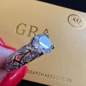 MOISSANITE RING 2CT SIZE 6